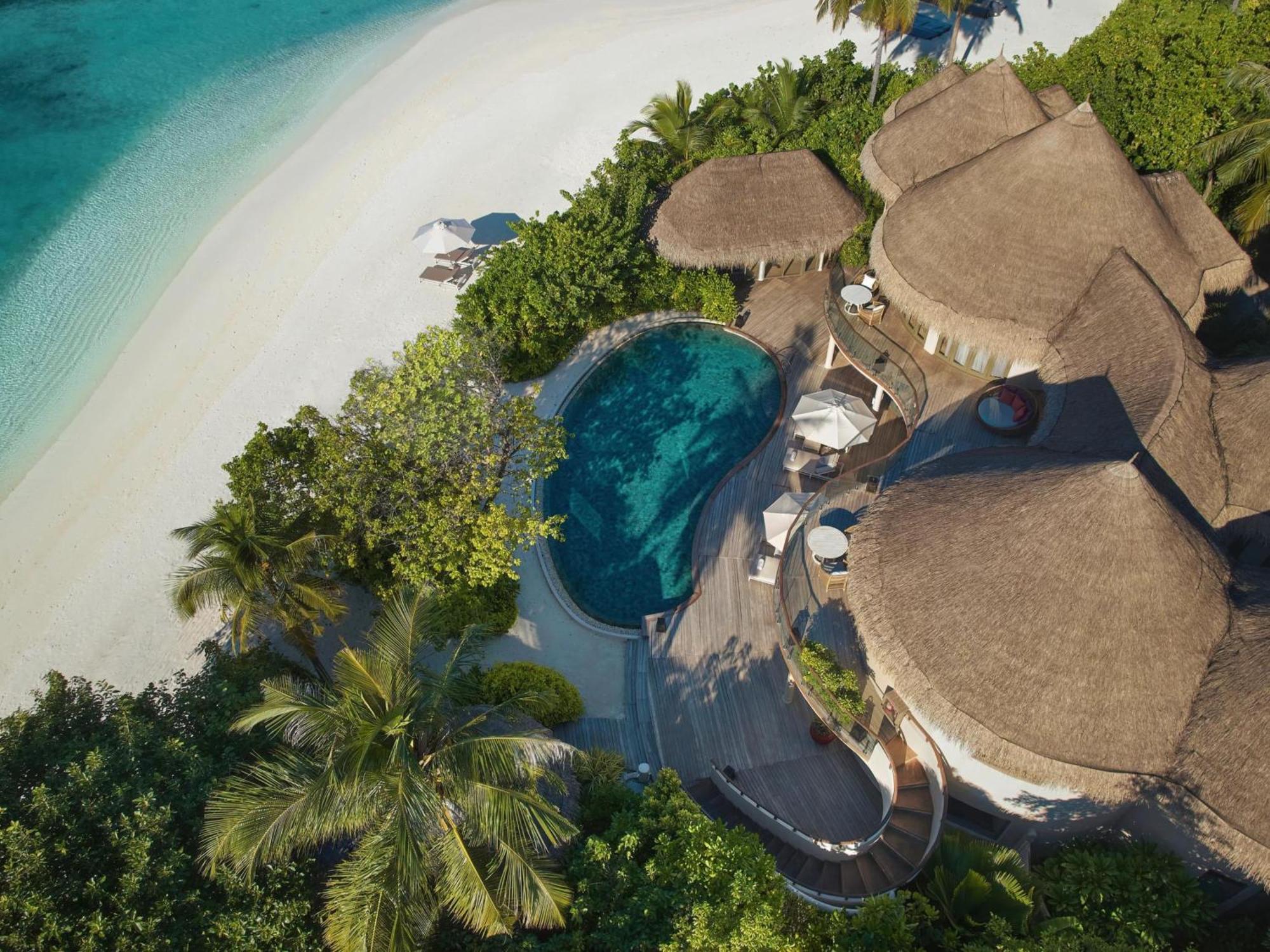 Hotel The Nautilus Maldives Kamadhoo Exterior foto